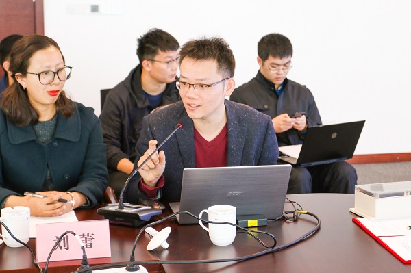 图4 beat365中国唯一官方网站海上装备与系统研究所副所长王鸿东介绍中国智能船艇挑战赛“海上争锋”竞赛方案.JPEG